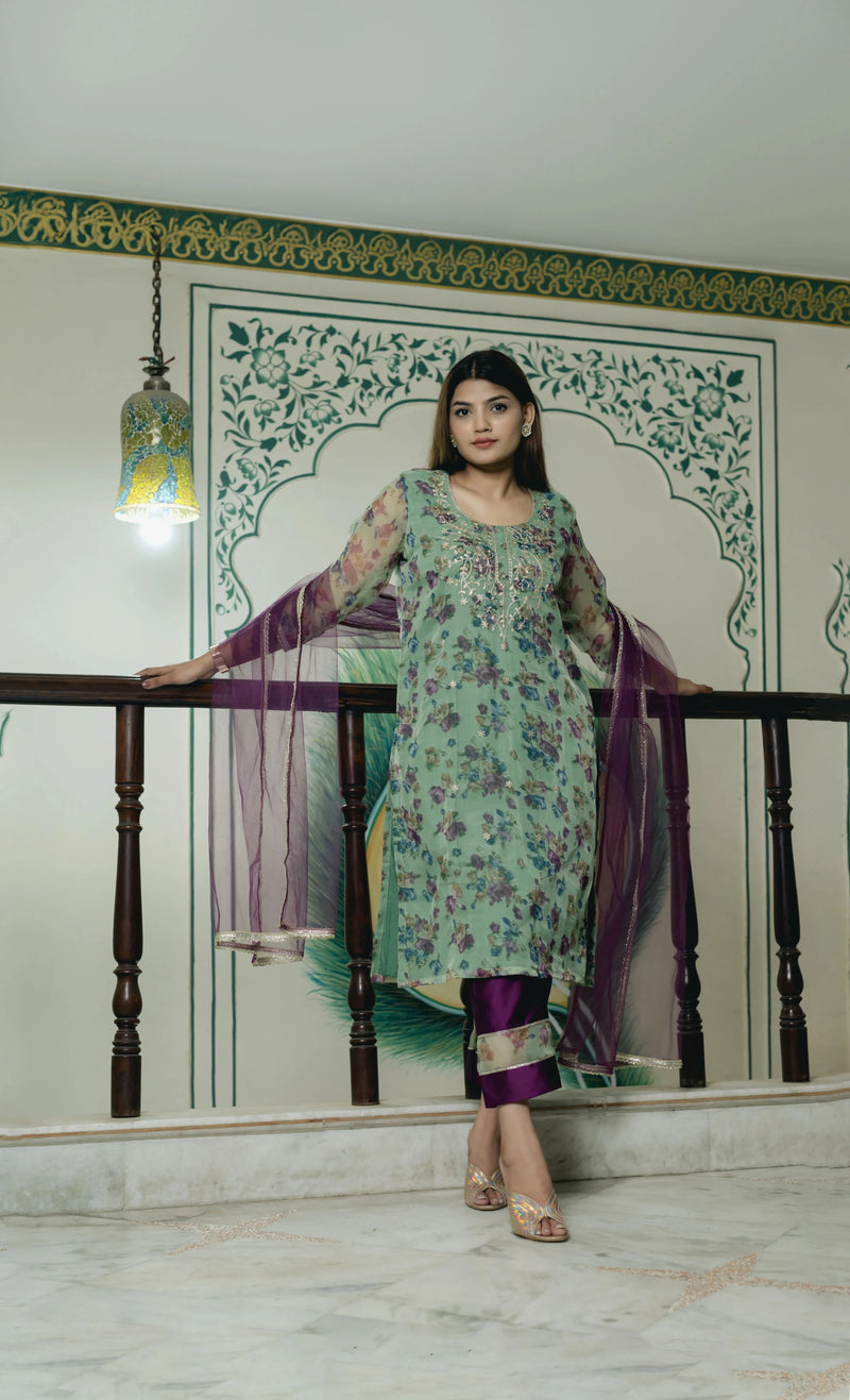 women festive wear kurta set with pocket pants
