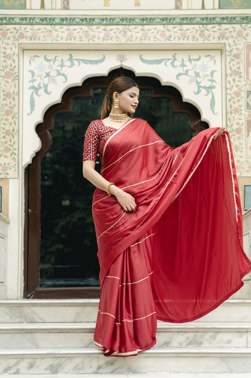 wedding guest maroon saree look
