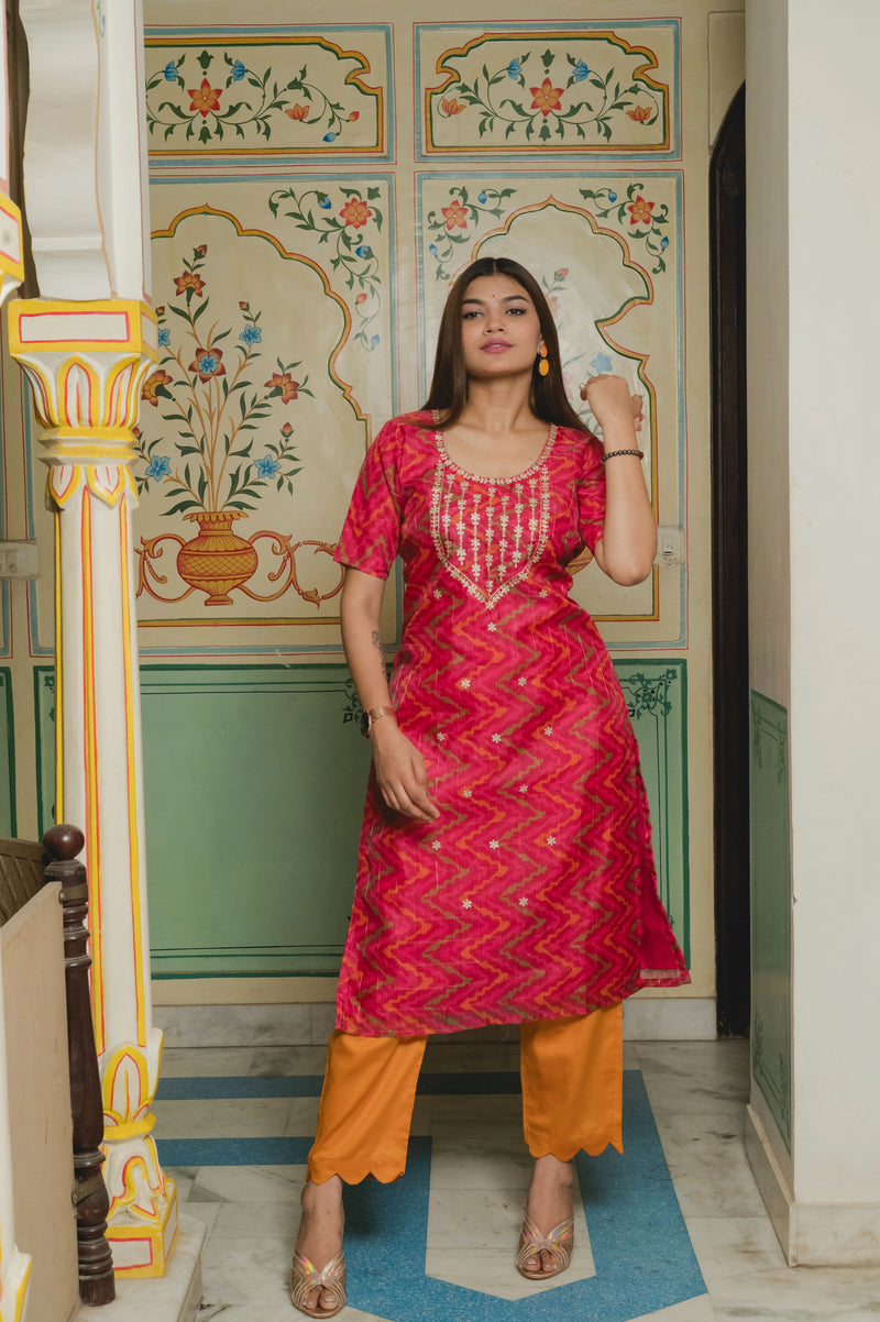 Women Leheriya Organza Suit Set

