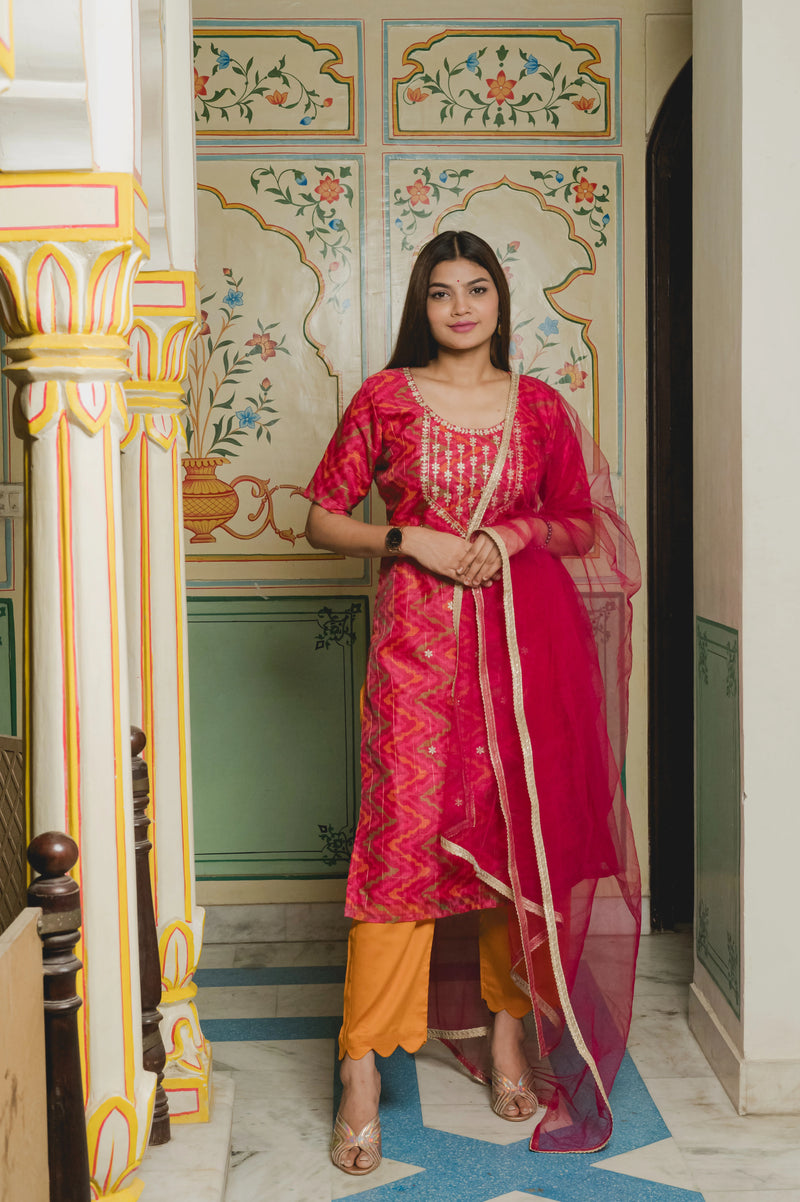 Leheriya Organza Suit Set front view
