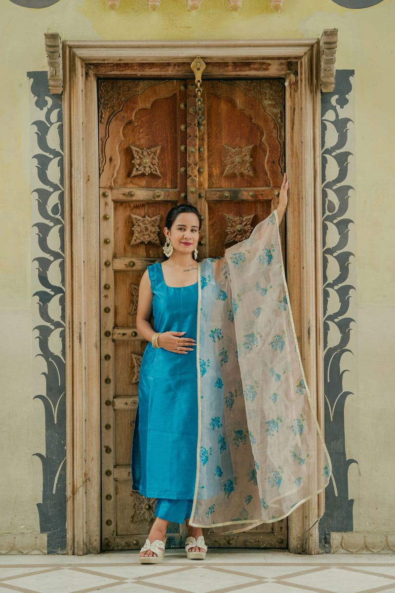 Elegant blue party wear suit set
