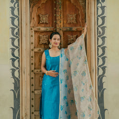 Elegant blue party wear suit set
