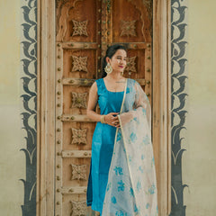 Blue silk kurta set with organza dupatta
