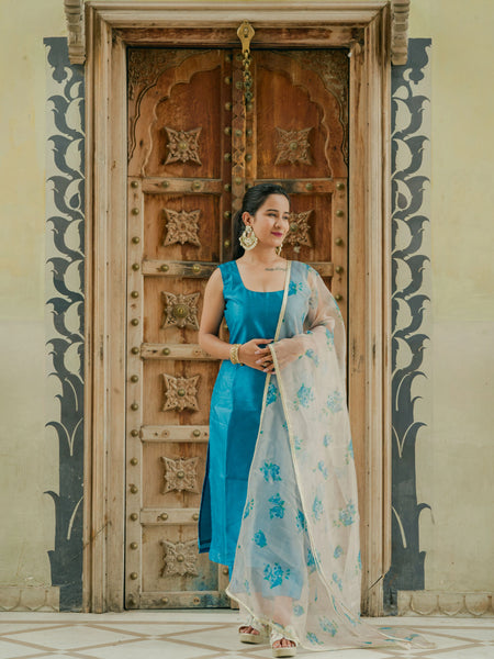 Blue silk kurta set with organza dupatta
